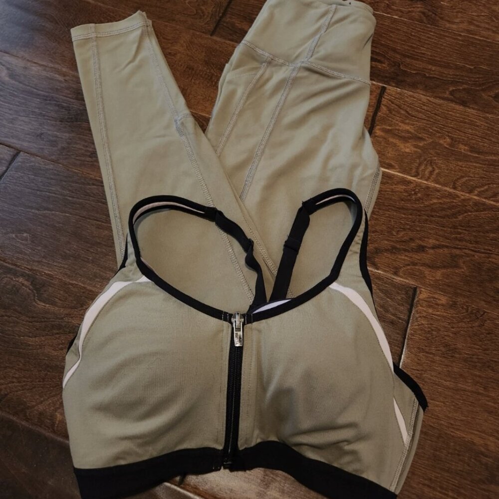 Victoria's Secret Sport Set 32D Sports Bra and XS Leggings Green